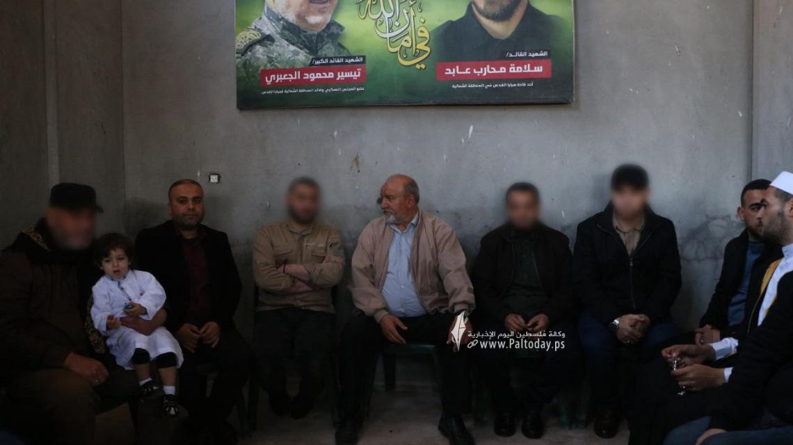 بالصور: جانب من زيارة قيادة "الجهاد الإسلامي" وسرايا القدس بغزة لعوائل شهداء "وحدة الساحات" لتهنئتهم بحلول عيد الفطر