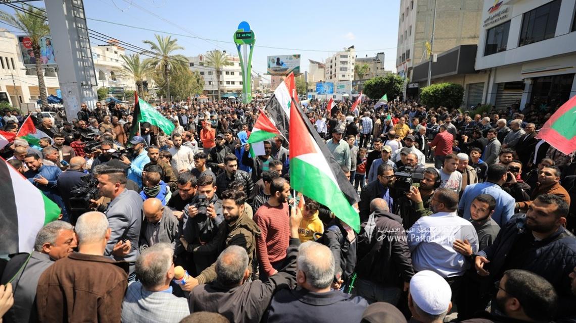 بالصور: مسيرة حاشدة إحياءً ليوم القدس العالمي بغزة