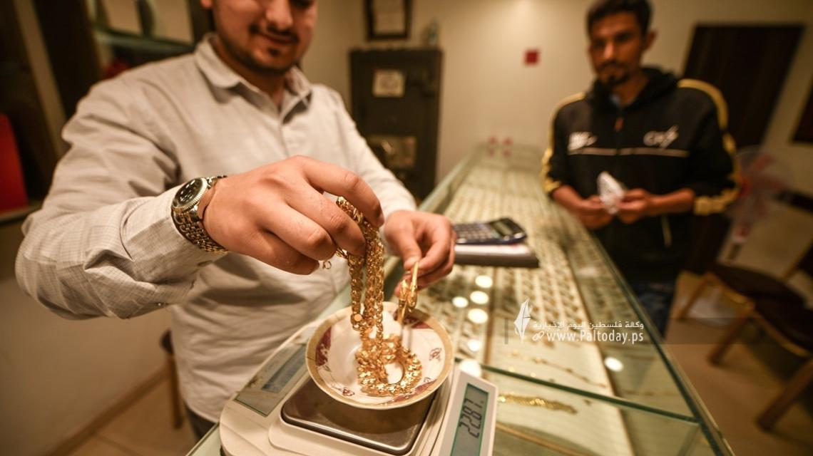 اقبال كبير علي بيع الذهب في قطاع غزة، بعد وصول سعر الغرام ٤٠ دينار
