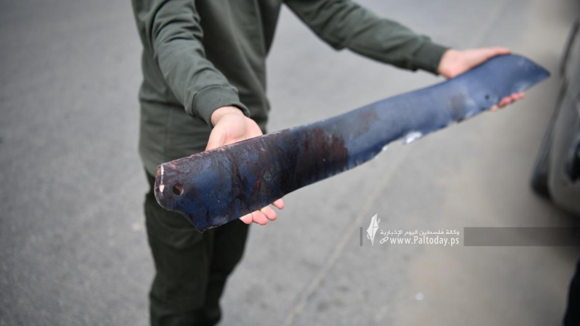 أجزاء من الطائرة الإنتحارية التى استخدمها الإحتلال في اغتيال القائد جهاد غنام فى رفح
