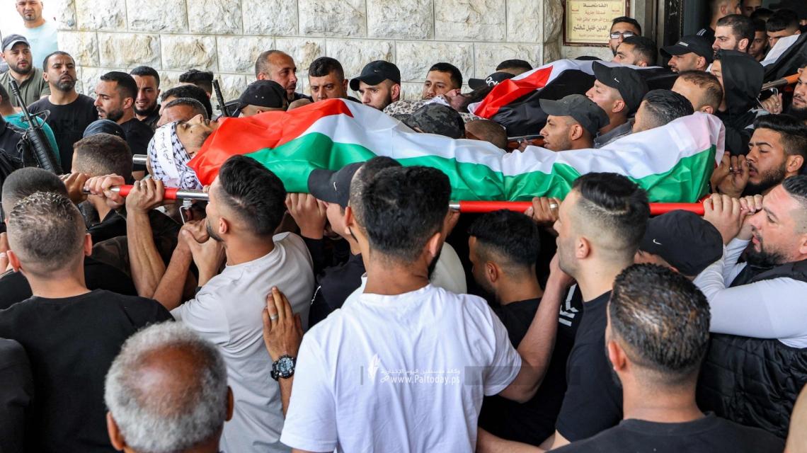 بالصور:  وداع حزين لشهداء مخيم بلاطة فتحي جهاد عبد السلام رزق، وعبدالله يوسف محمد أبو حمدان، و محمد بلال محمد زيتون