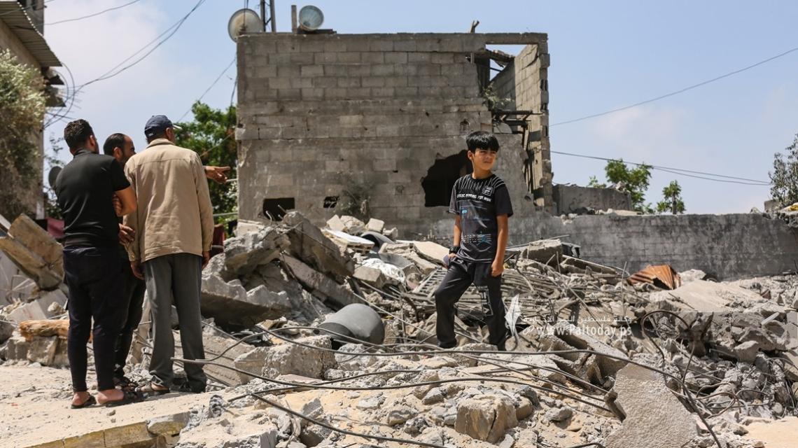 بالصور : آثار تدمير منزل عائلة بنات في بيت لاهيا شمال قطاع غزة خلال معركة ثأر الأحرار