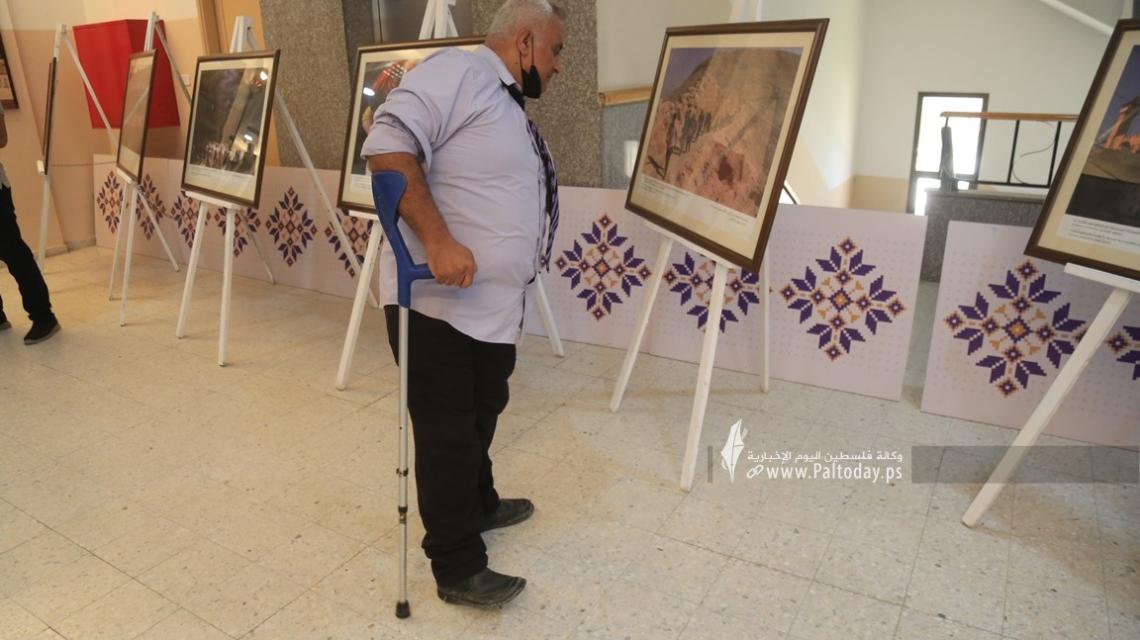 بالصور: جامعة الأقصى تنظم معرضاً للصور بعنوان "مسار فلسطين التراثي"