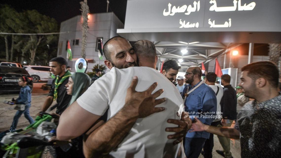 بالصور ; وصول الفوج الأول من حجاج بيت الله الحرام إلى قطاع غزة