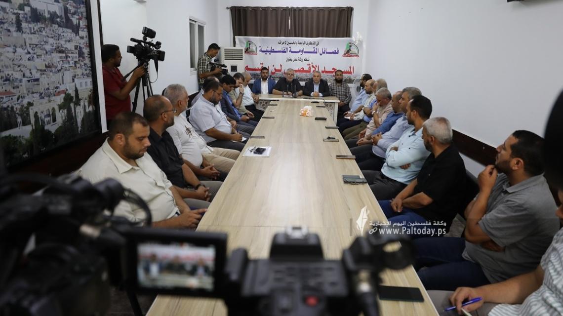 بالصور: فصائل المقاومة تنظم ورشة عمل بعنوان: المسجد الأقصى لن يُقسم