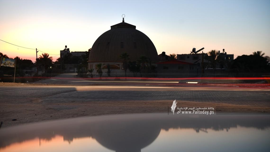 بالصور ; "مسجد القبة" جنوب القطاع .. تحفة معمارية تدهش الأنظار