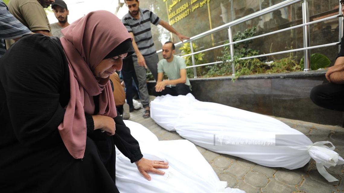 بالصور : تشيع جثامين شهداء العدوان الصهيونى على قطاع غزة من مجمع الشفاء الطبي