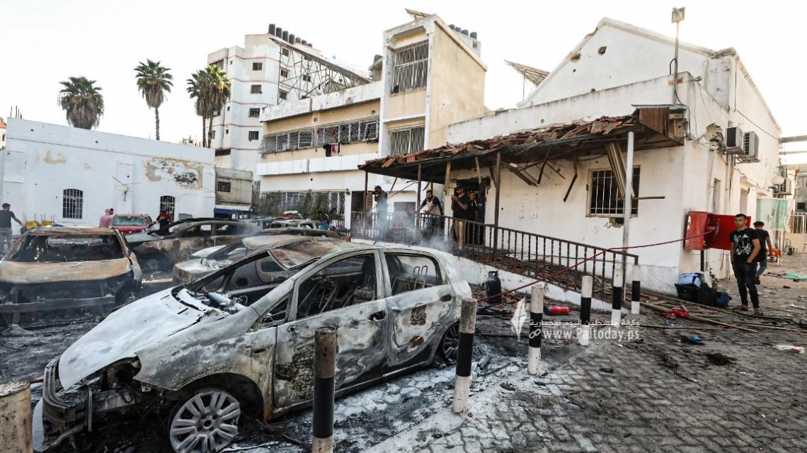 بالصور: رصد آثار الدمار بعد قصف إسرائيلي المشفى المعمداني شرق مدينة غزة