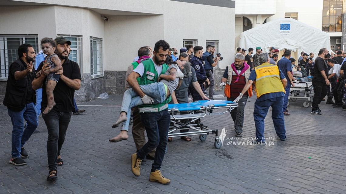 بالصور : شهداء ومصابون إثر تجدد القصف الإسرائيلي شرق قطاع غزة
