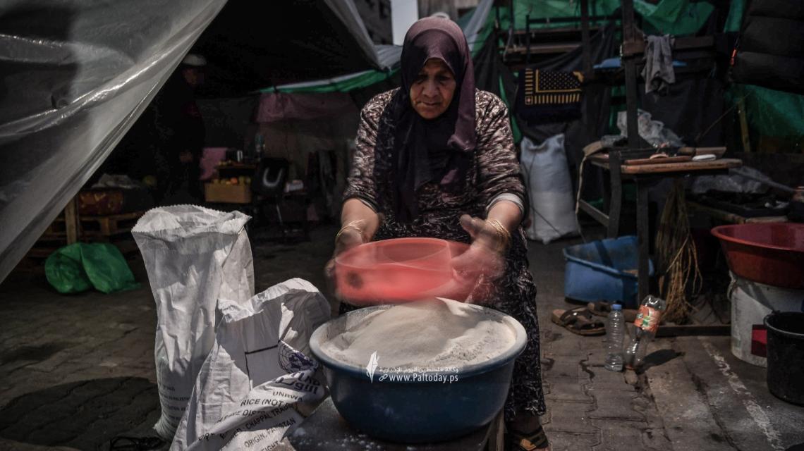 حياة النازحين الذين لم يتمكنوا من العودة إلى منازلهم شمال القطاع مع استمرار الهدنة في غزة
