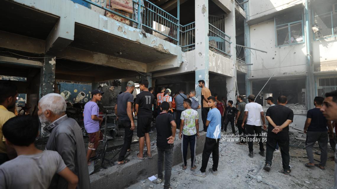 بالصور: قصف الاحتلال مدرسة الفلاح التى تؤوي نازحين بحي الزيتون جنوب شرقي مدينة غزة