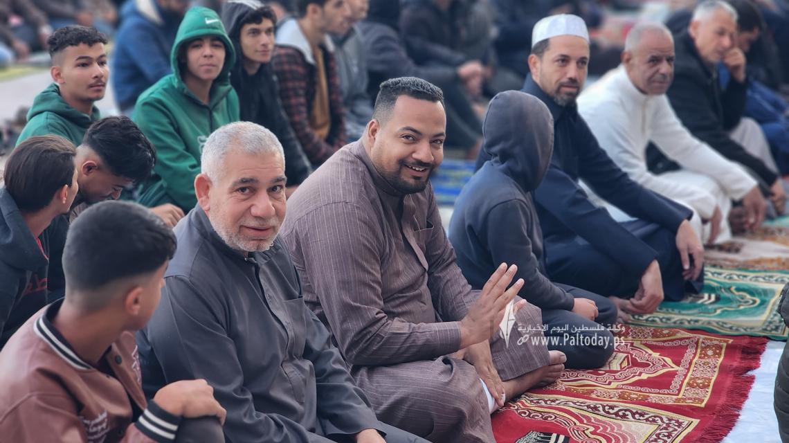 صلاة العيد في مدرسة للإيواء بمدينة خان يونس