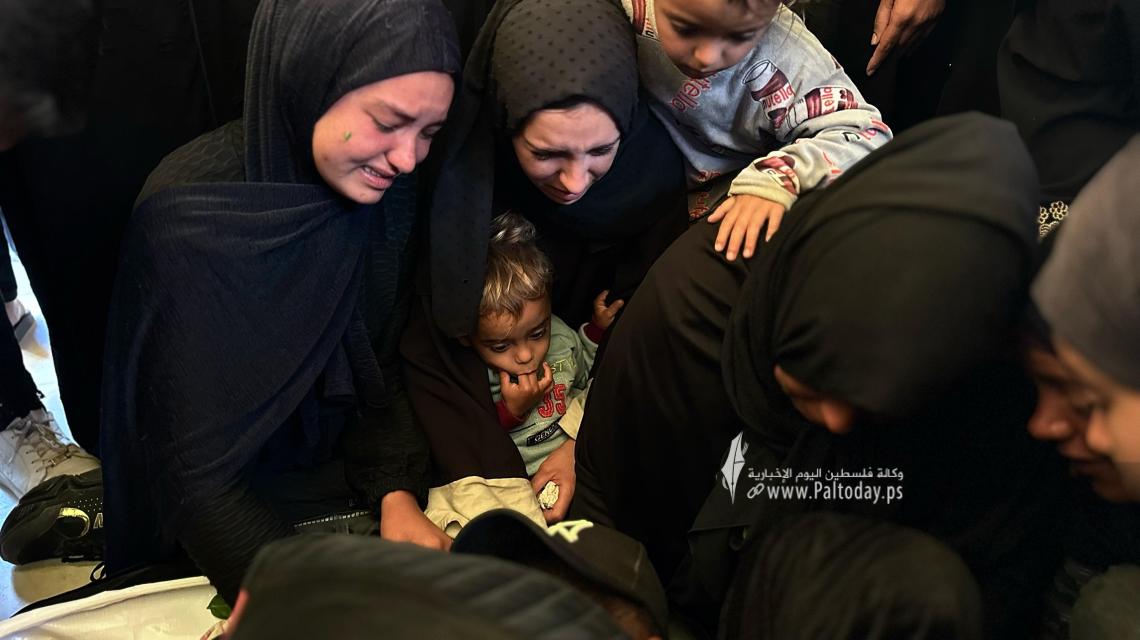 بالصور: تشييع ٣ شهداء في خان يونس