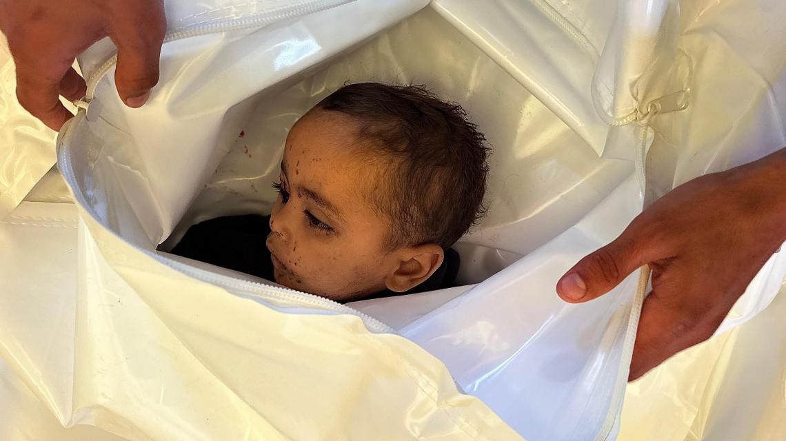 تشييع ١٠ شهداء في مدينة خان يونس ارتقوا في قصف الليلة