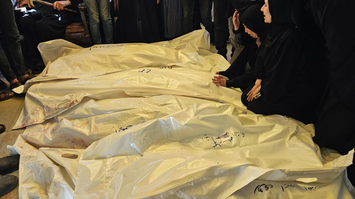 تشييع شهداء مجزرة عائلة القدرة بخانيونس