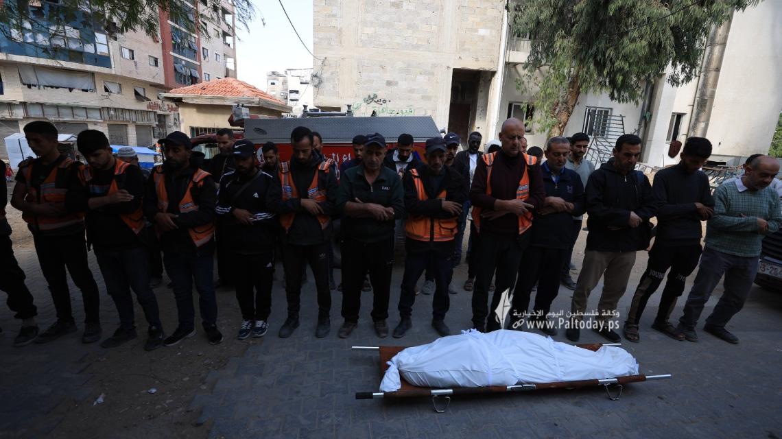 وداع شهيدان بقصف إسرائيلي استهدف مواطنين شمال غرب قطاع غزة