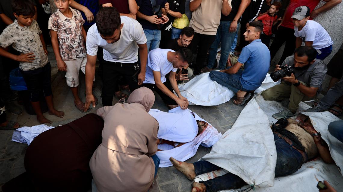 أربعة شهداء في قصف استهدف تجمعًا للمواطنين بالقرب من دوار حيدر غرب مدينة غزة.