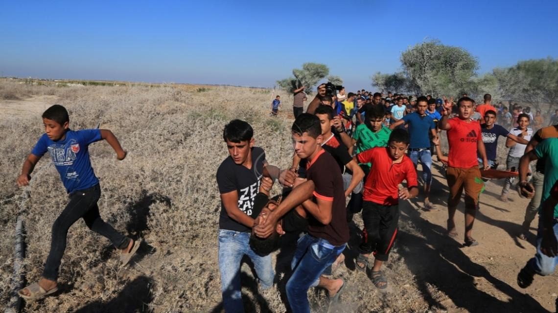بالصور:عام على انتفاضة القدس.. تجدد المواجهات مع الاحتلال على حدود غزة