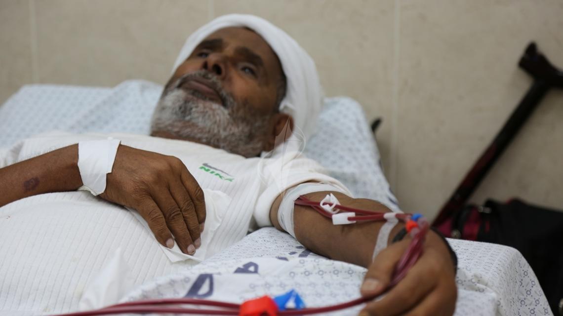 بالصور:معاناة مرضى غسيل الكلى بسبب نقص الدواء اللازم لهم