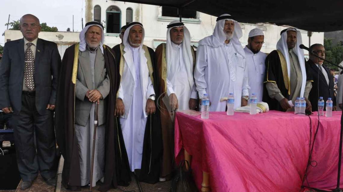 بالصور:بحضور مخاتير ووجهاء قطاع غزة صلح بين عائلتي قديح والنجار شرق خانيونس
