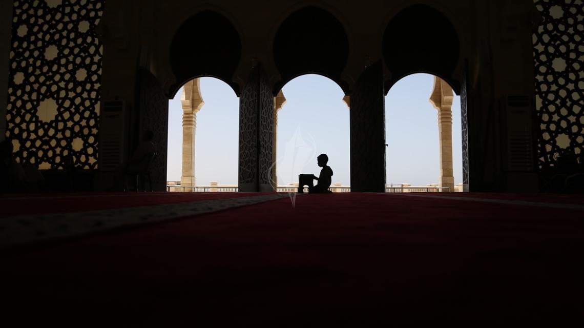 بالصور أجواء إيمانية بمساجد غزة خلال شهر رمضان المبارك