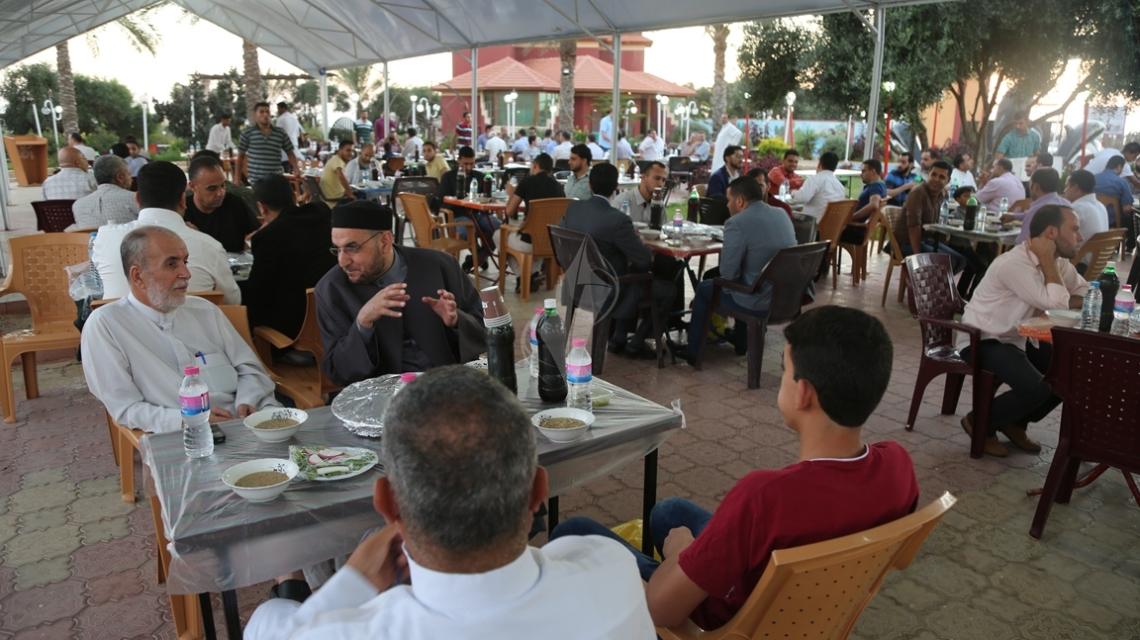 بالصور:المؤسسات الاعلامية تنظم افطار للصحفيين