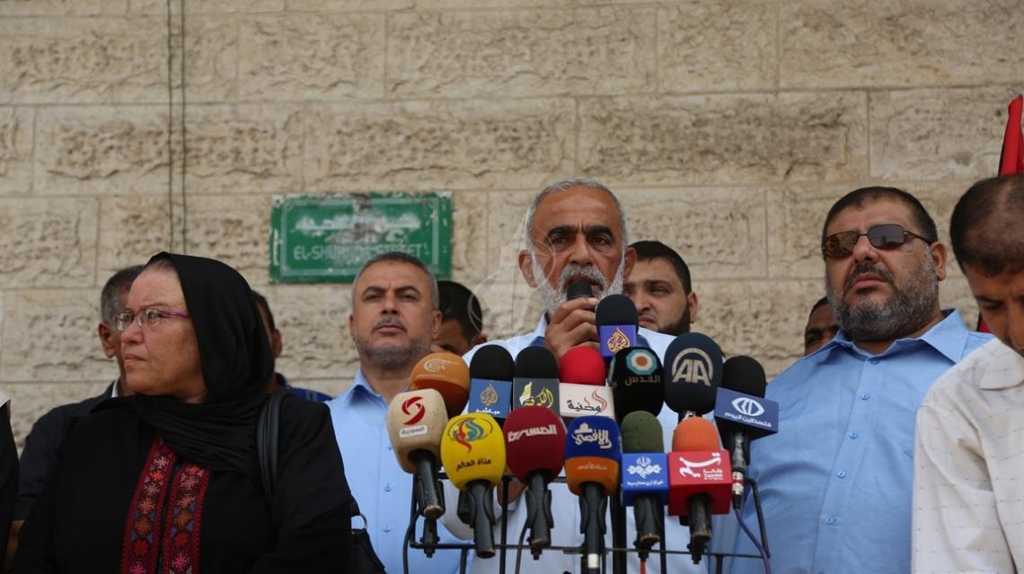 بالصور:مؤتمر صحفي في غزة بالتزامن مع الضفة للقوى الوطنية رفضاً للاعتداءات الإسرائيلية على الأسيرات قبالة مقر الصليب الأحمر
