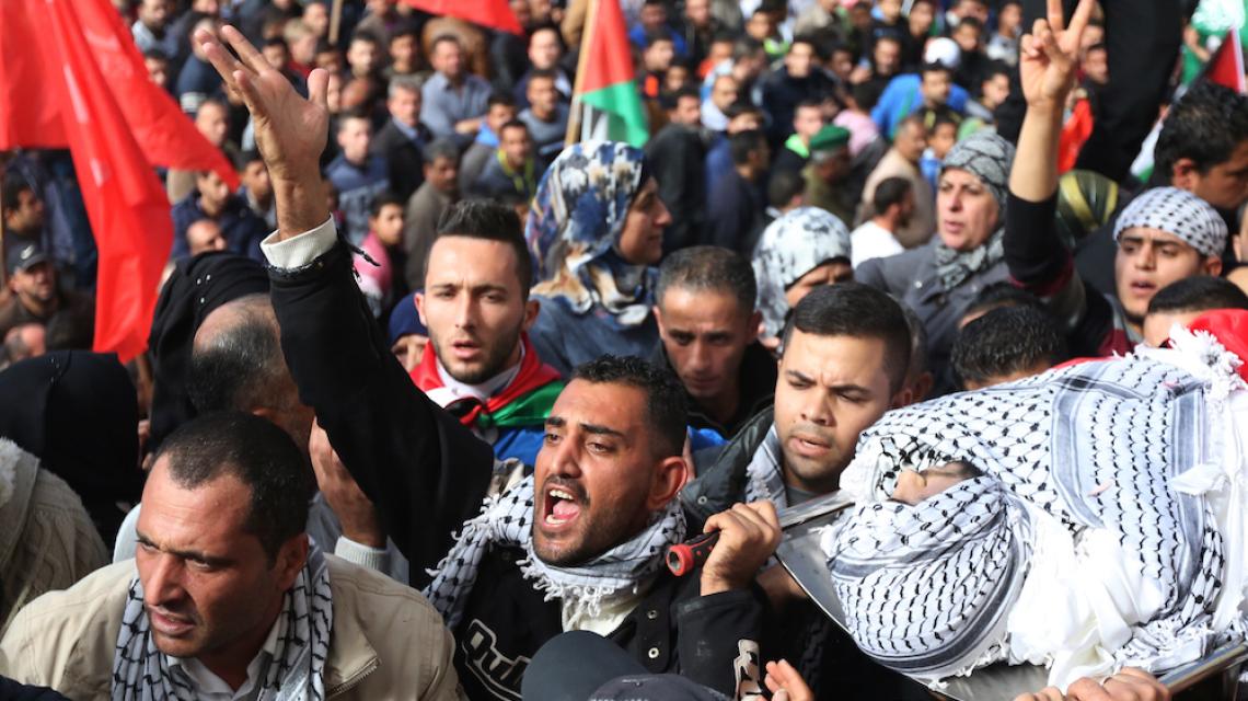 بالصور: تشييع جثمان الشهيد إبراهيم داوود  في قرية دير غسانة شمال غربي رام الله "تصوير: محمد فراج"