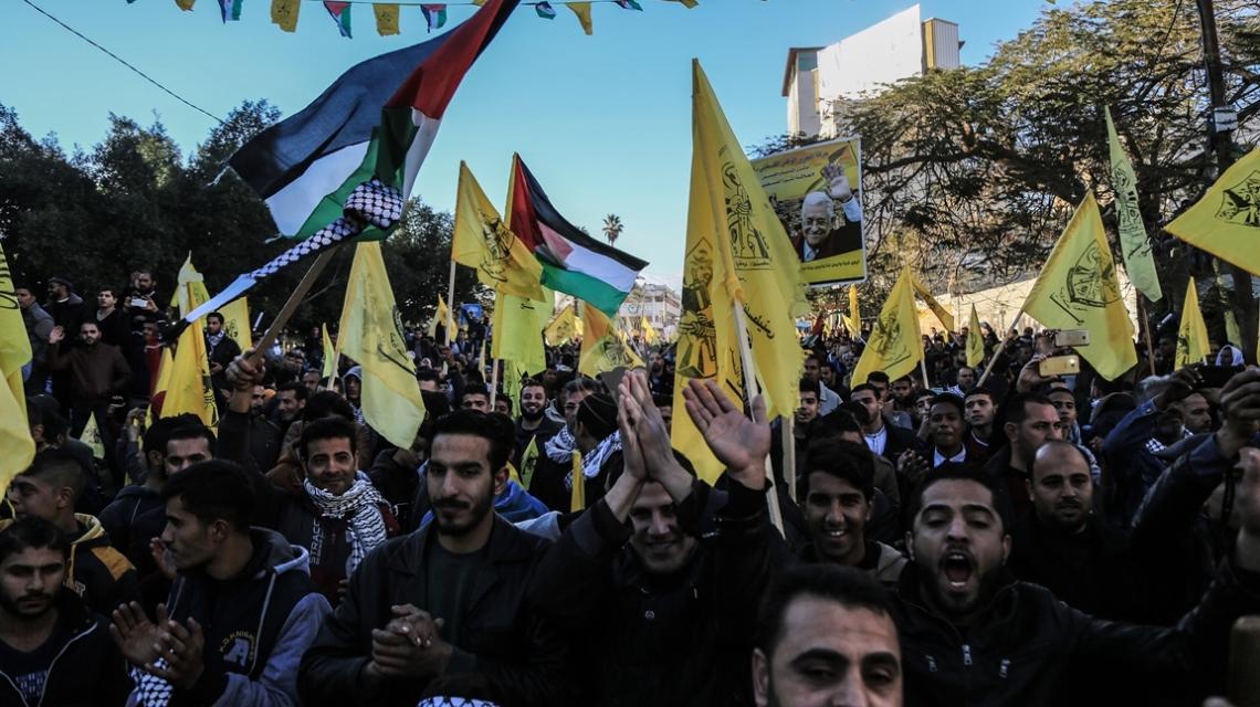 بالصور:فتح تحيي ذكرى انطلاقتها الـ 52 بغزة