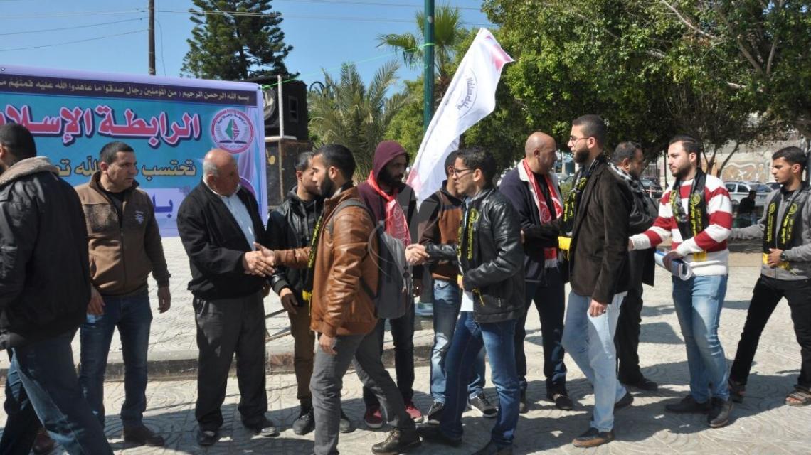 بالصور: خيمة عزاء للشهيد باسل الاعرج فى ساحة الجندى المجهول بغزة