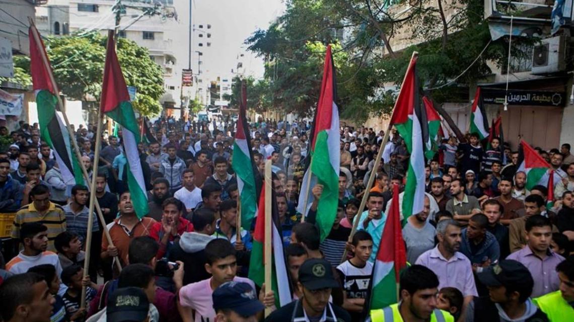 بالصور:بالصور:مسيرة حاشدة بخانيونس لحركتي الجهاد الاسلامي وحماس في جمعة شهداء الخليل