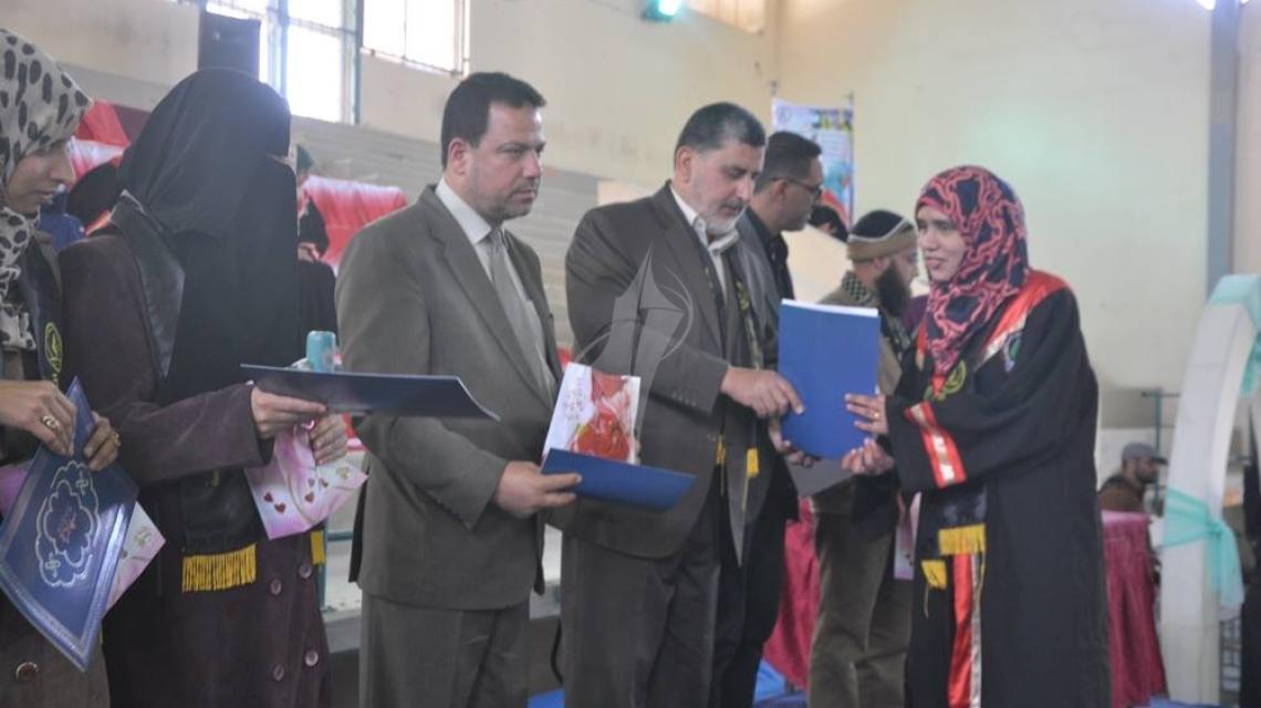 الرابطة الاسلامية تنظم  مهرجان نجوم تتالق وطالبات تتفوق بجامعة الاقصي خانيونس
