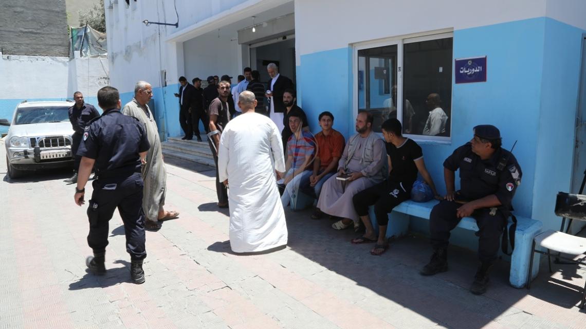 بالصور:الداخلية تفرج عن 350 شجيناً بغزة ضمن مشروع "فكاك الغارمين" بالتعاون مع وزارة الأوقاف