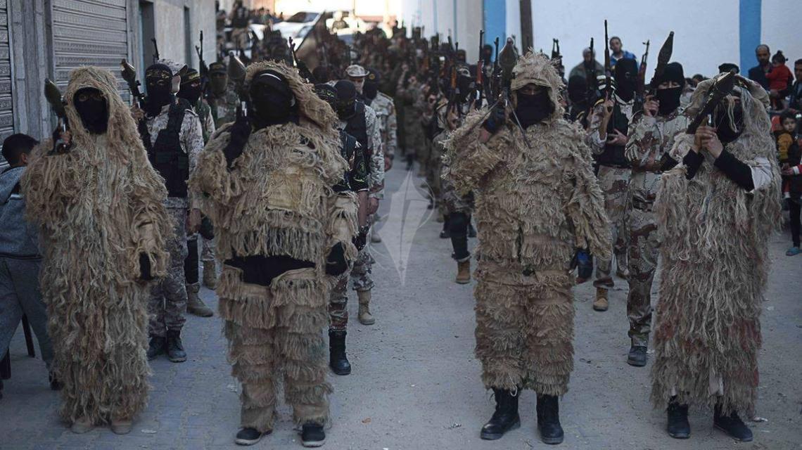 بالصور : عرض عسكرى لسرايا القدس فى ذكرى الإستشهادى " رامز عبيد " فى خانيونس