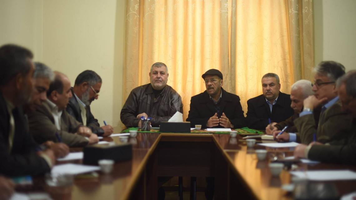 بالصور: اجتماع الفصائل مع شركة الكهرباء بمكتب الجهاد بغزة لمعرفة أسباب أزمة الكهرباء