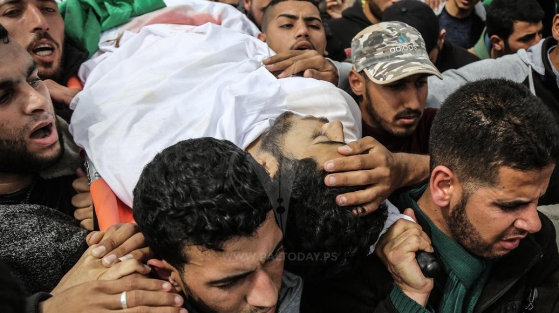 جماهير غزة يشيعون جثمان الشهيد حبيب المصري الى مأواه الأخير