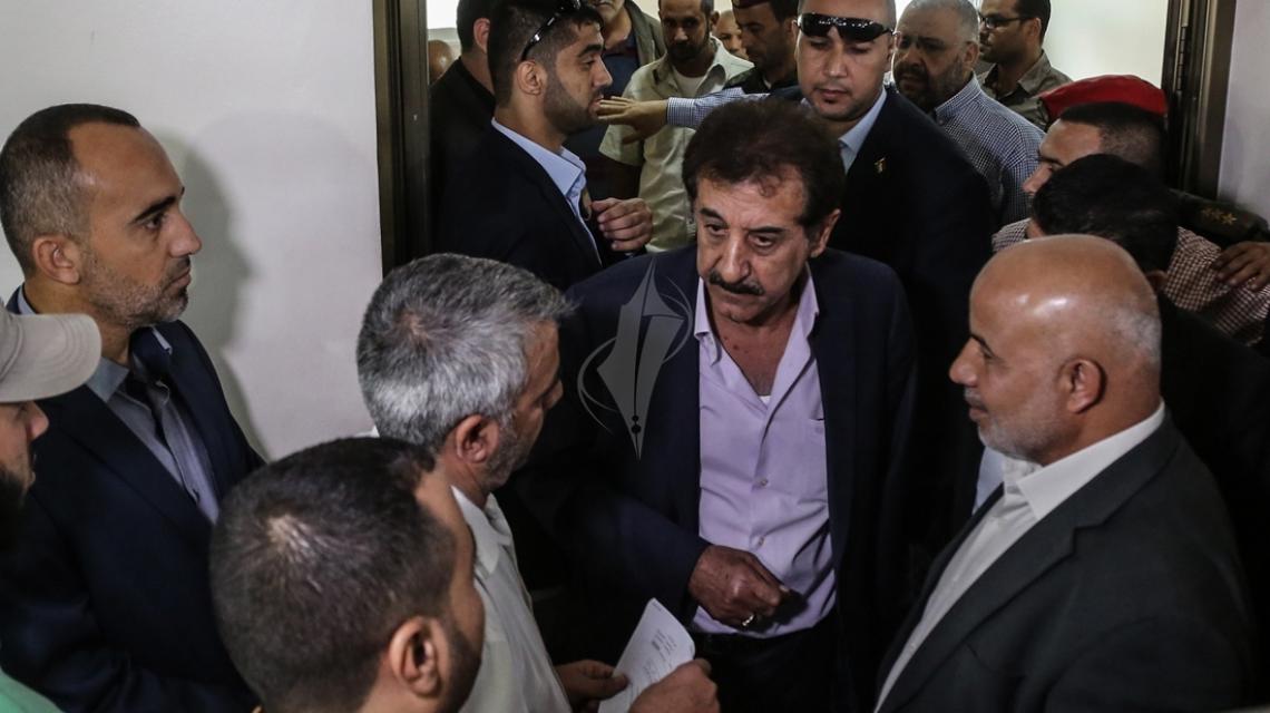 بالصور: رئيس هيئة المعابر والحدود نظمي مهنا خلال زيارة مجمع أبو خضرة الحكومي وزيارة دائرة تسجيل المسافرين.