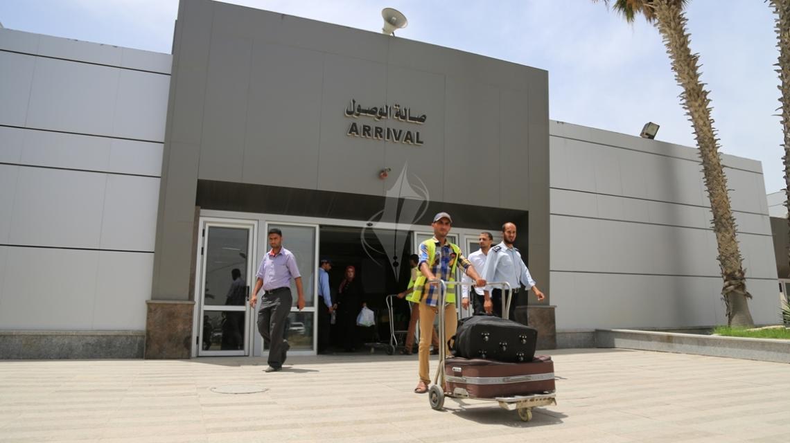 بالصور  فتح معبر رفح لدخول العالقين بالجانب المصرى