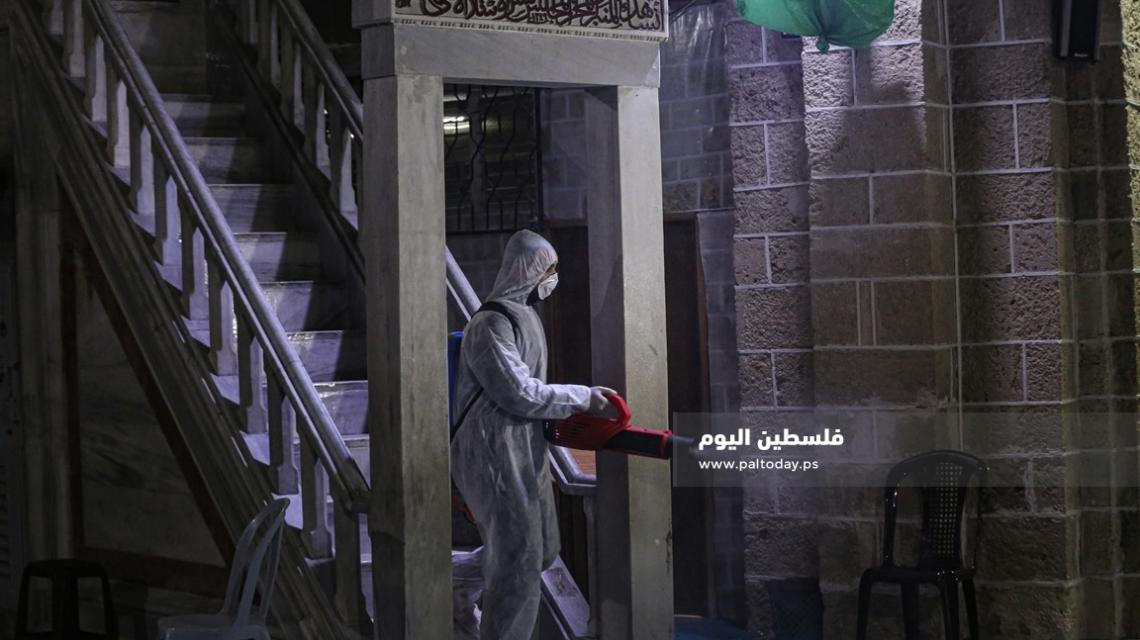 الجهاد الإسلامي تنظم حملة لتعقيم مساجد قطاع غزة كإجراء وقائي لمواجهة فيروس كورونا