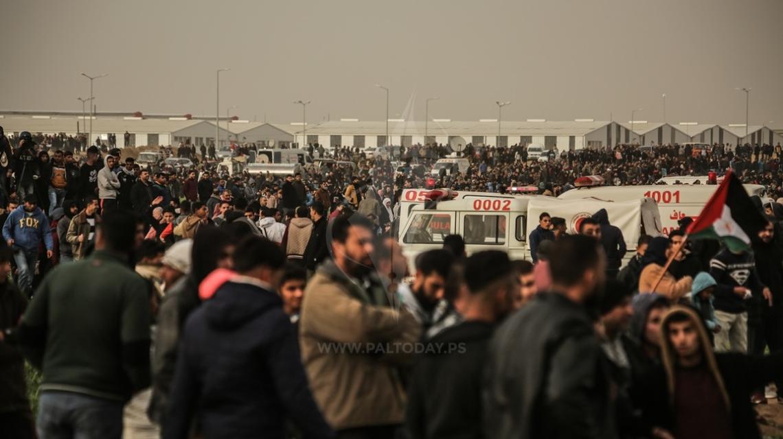 آلاف المواطنين يشاركون في الجمعة الـ 47 لمسيرة العودة في منطقة ملكة شرق مدينة غزة