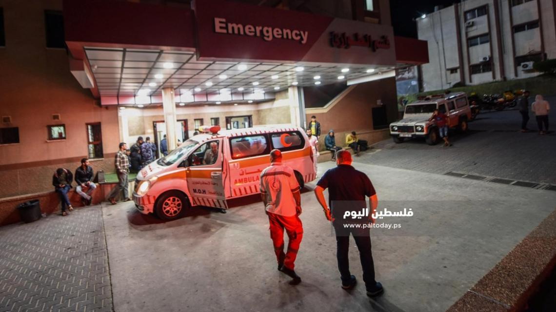 لحظة وصول الإصابات لمجمع ناصر الطبى جراء قصف الاحتلال لشاليه جنوب قطاع غزة 