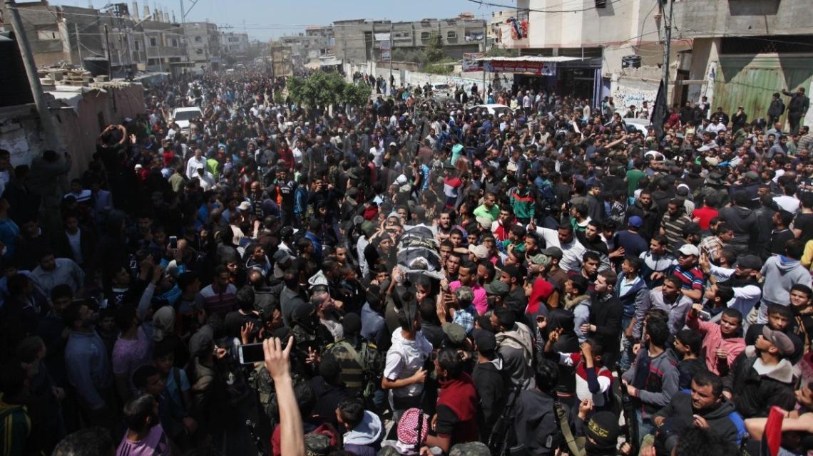 آلاف المواطنين يشيعون جثامين شهداء سرايا القدس الأربعة في رفح