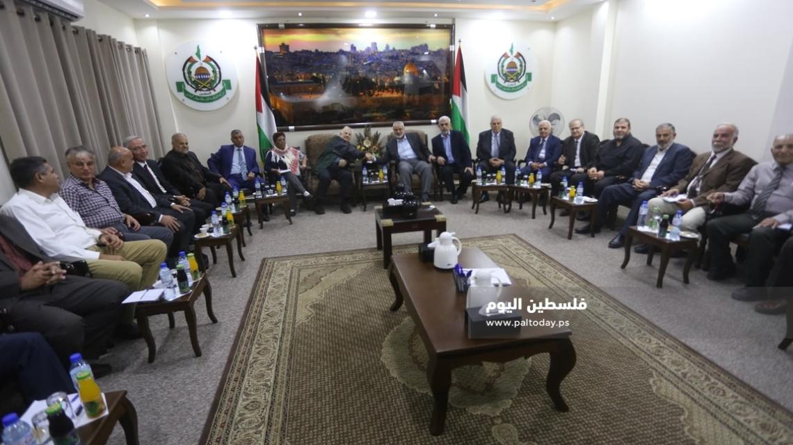 لقاء يجمع الفصائل الوطنية برئيس لجنة الانتخابات المركزية في غزة
