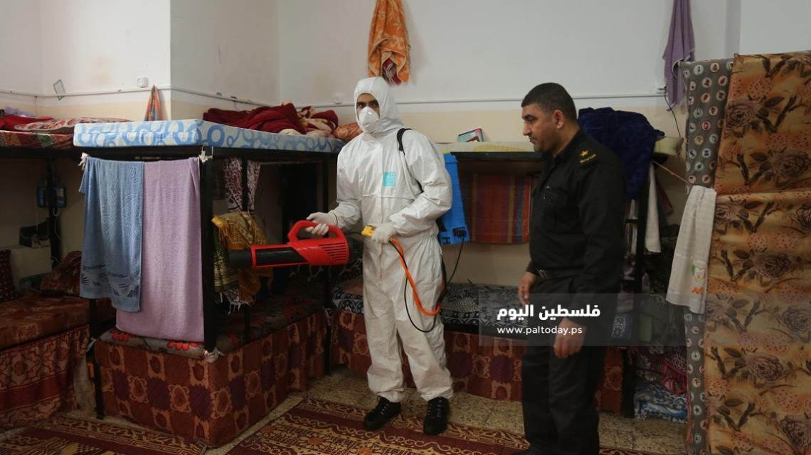 تواصل حملة "وطهر بيتي" للجهاد الإسلامي تعقم  سجون ومراكز توقيف وشرطة بغزة والشمال
