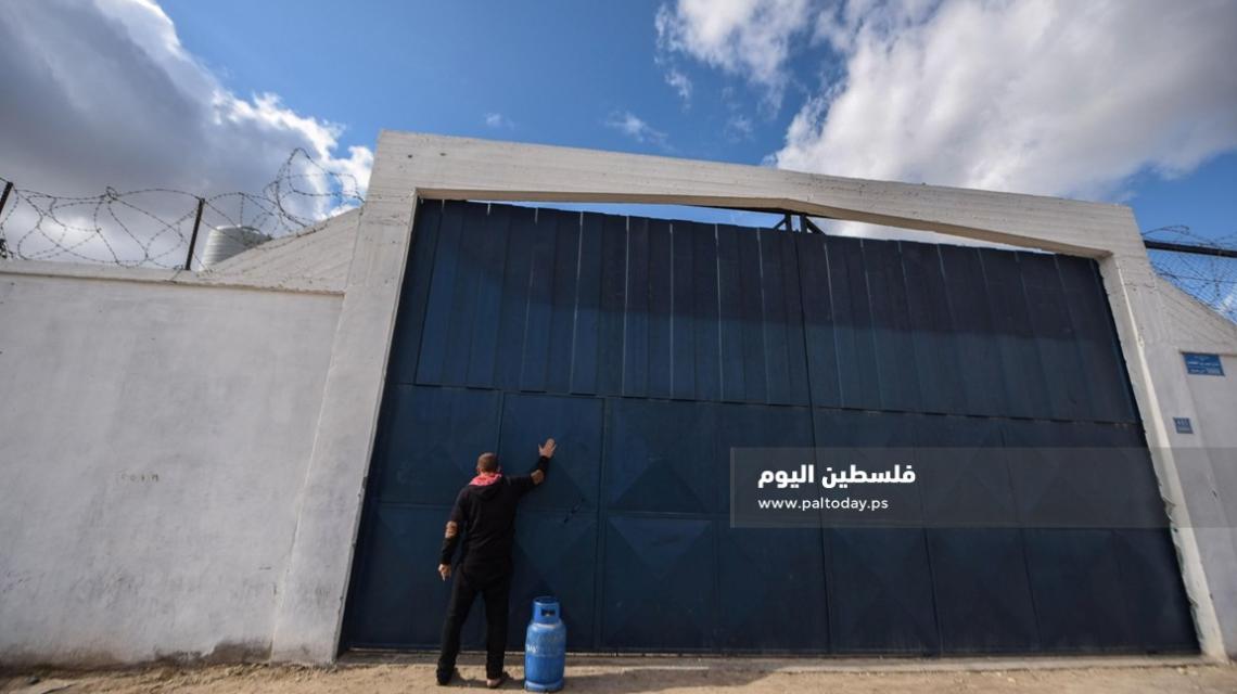 المواطنون يطرقون أبواب محطات تعبئة الغاز المنزلي . ولامجيب 