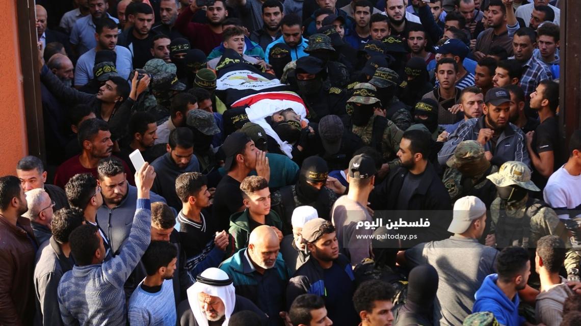 سرايا القدس تشيع جثمان الشهيد رائد السرساوى الذي استشهد متأئراً بجراحه التي أصيب بها في معركة "صيحة الفجر"