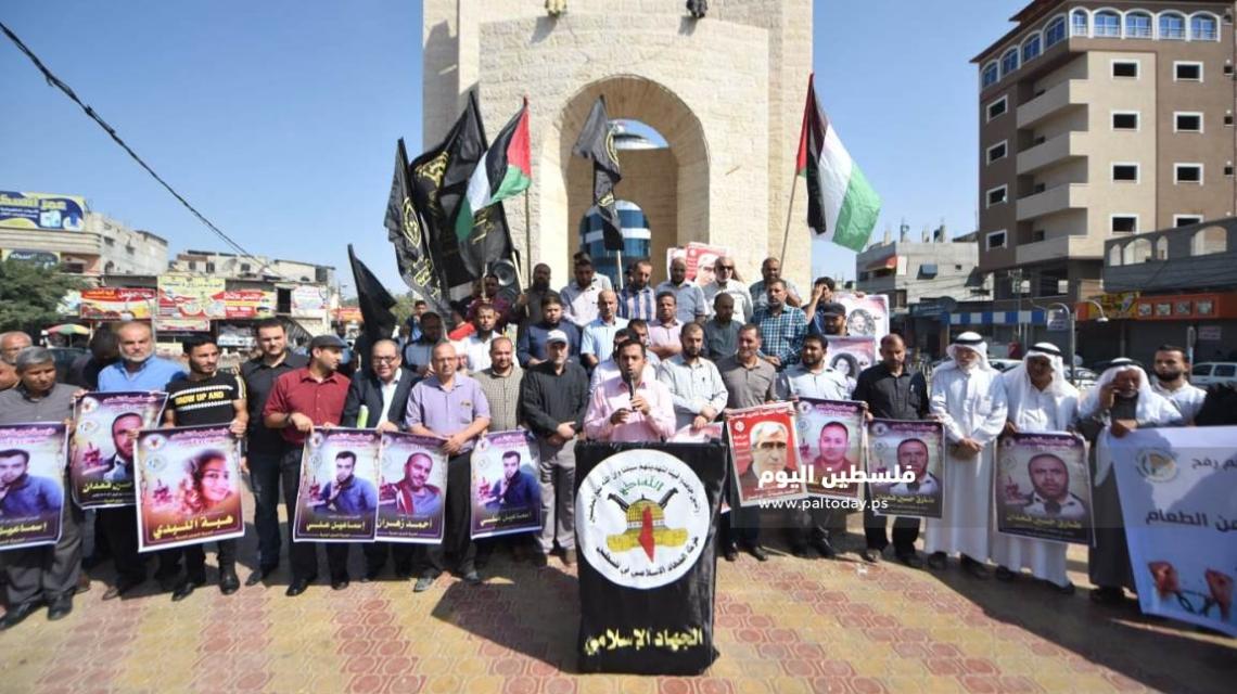 رفح :مهجة القدس  تنظم وقفة اسنادية للأسرى المضربين عن الطعام في سجون الاحتلال.