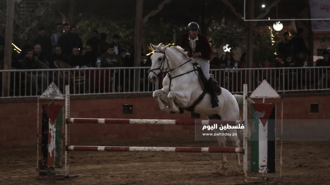 الإتحاد الفلسطيني للفروسية ينظم بطولة قفز الحواجز 120 سم في قطاع غزة