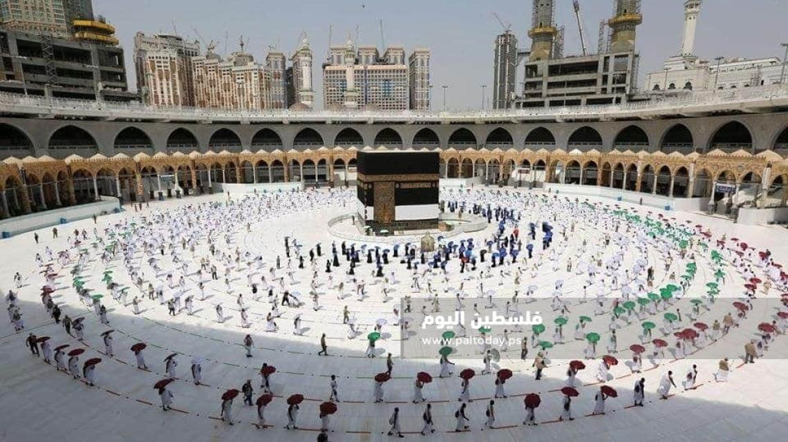 بمشاركة نحو 10 آلاف مقيم بالسعودية فقط.. أداء مناسك الحج في ما يعرف بـ"يوم التروية" قبل يوم من الوقوف في صعيد عرفة، في ظل إجراءات وقائية غير مسبوقة يخيم عليها شبح فيروس كورونا.