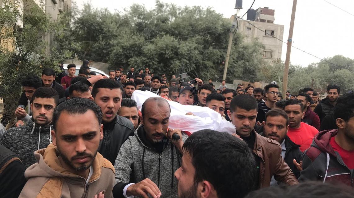 بالصور: جنازة أول شهيد لمليونية الأرض والعودة محمد سعد